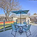 Pet-Friendly Sacramento Home About 5 To Downtown!
