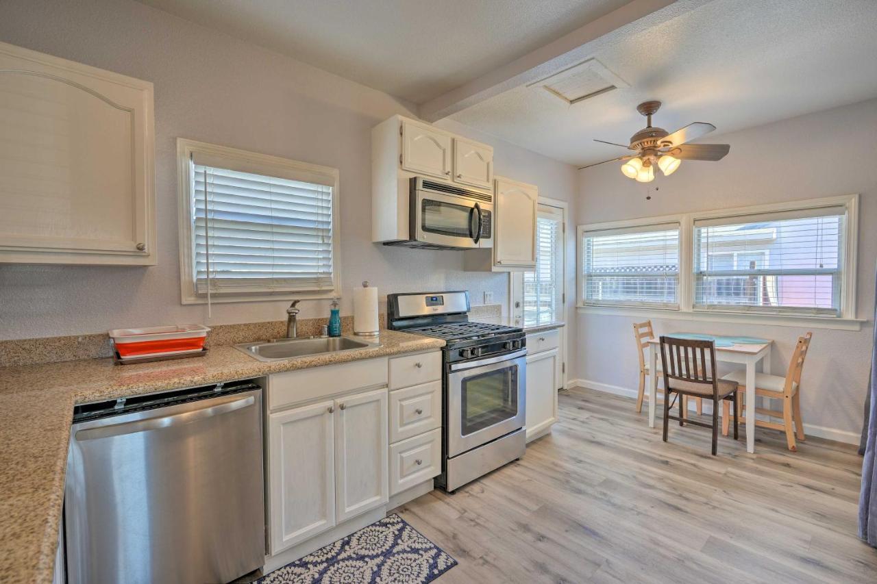 Pet-friendly About 5 To Downtown! * Sacramento