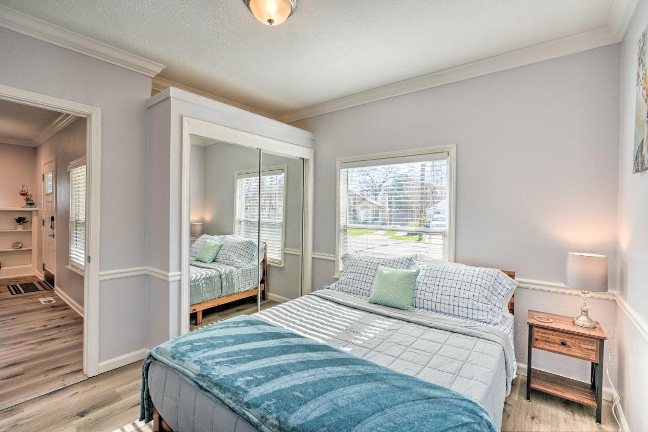 Holiday home Pet-friendly About 5 To Downtown!